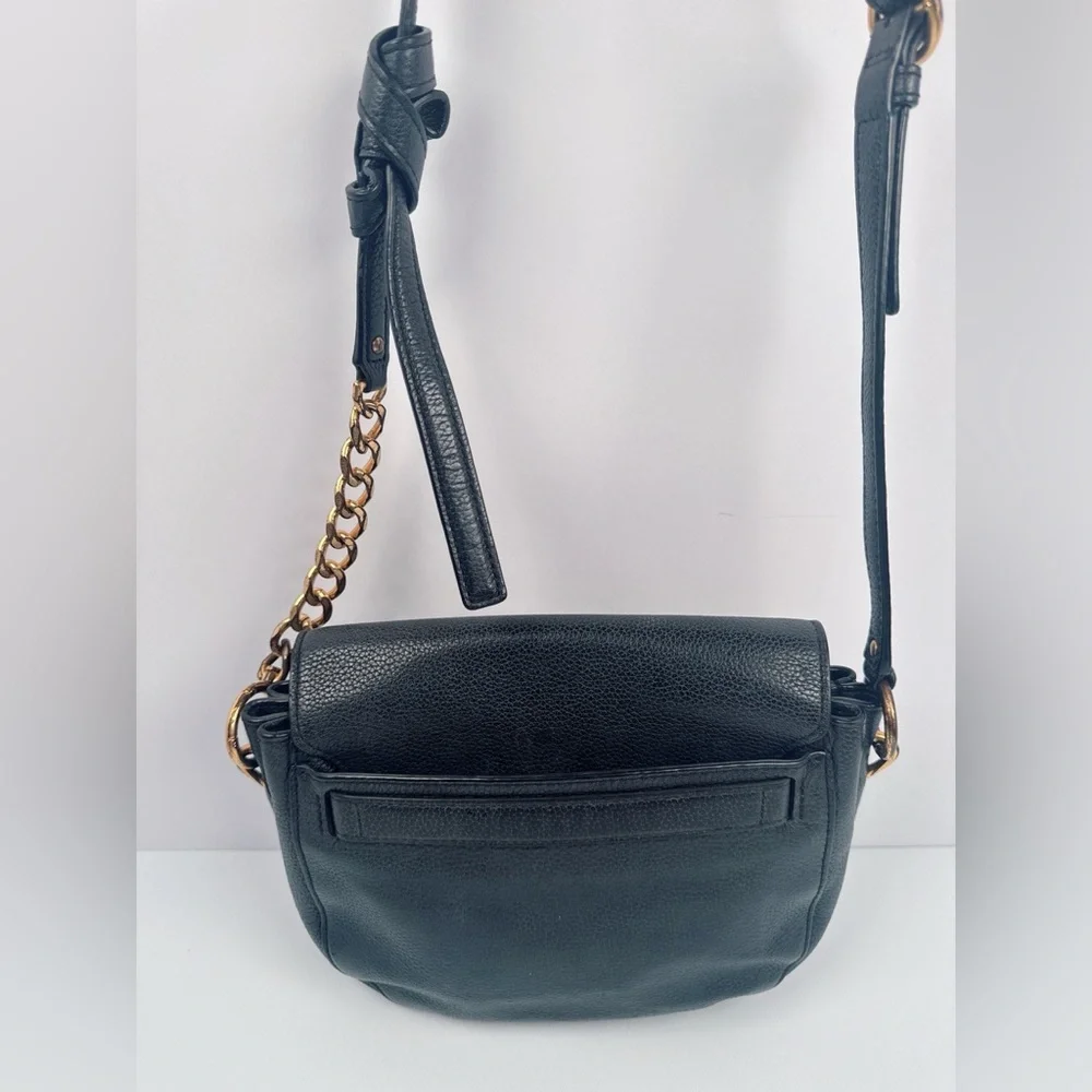 Tory Burch Everly Leather Flap Saddle Bag In Black